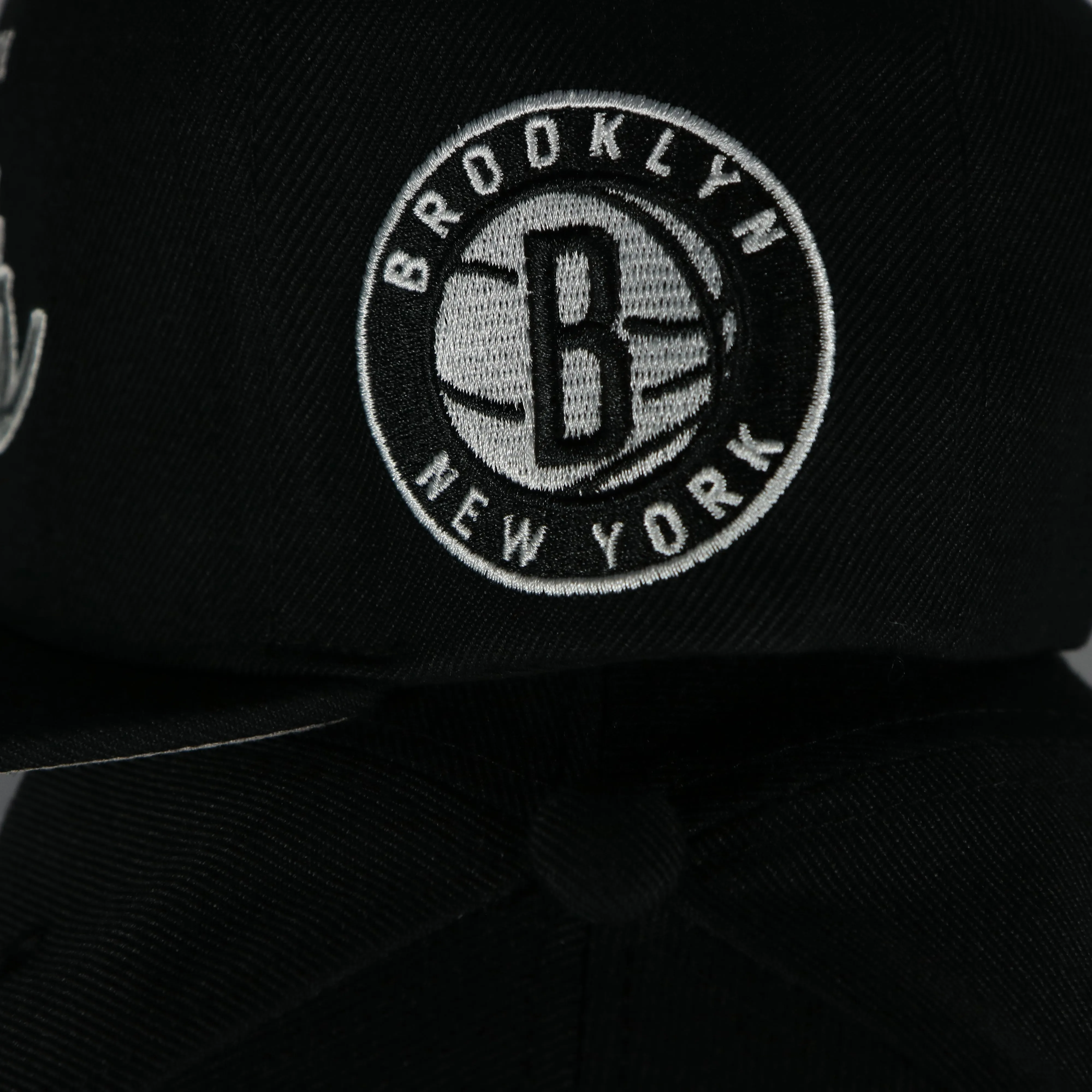 Brooklyn Nets Vintage Retro NBA Team Script 2.0 Mitchell and Ness Snapback Hat | Black