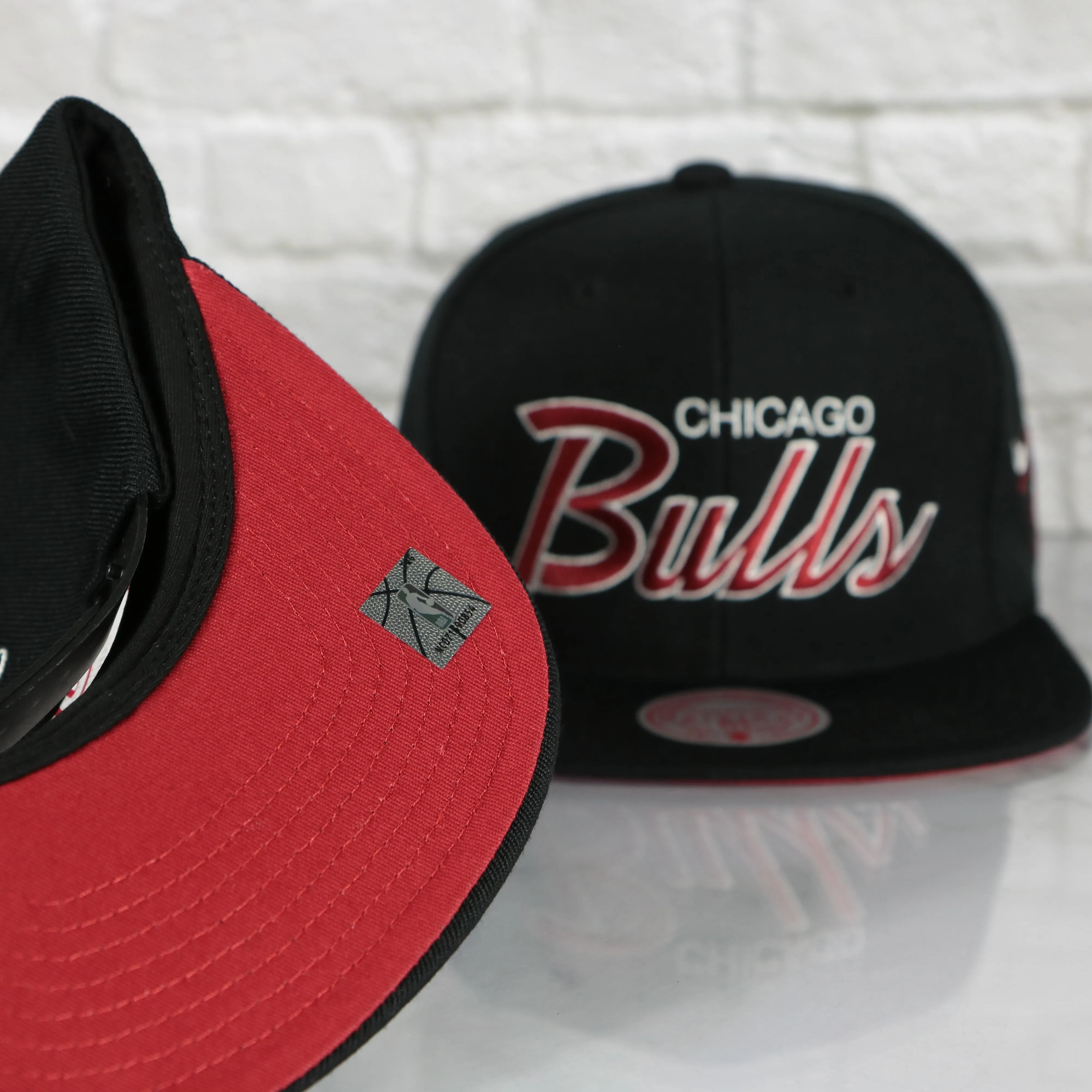 Chicago Bulls Vintage Retro NBA Team Script 2.0 Mitchell and Ness Snapback Hat | Black