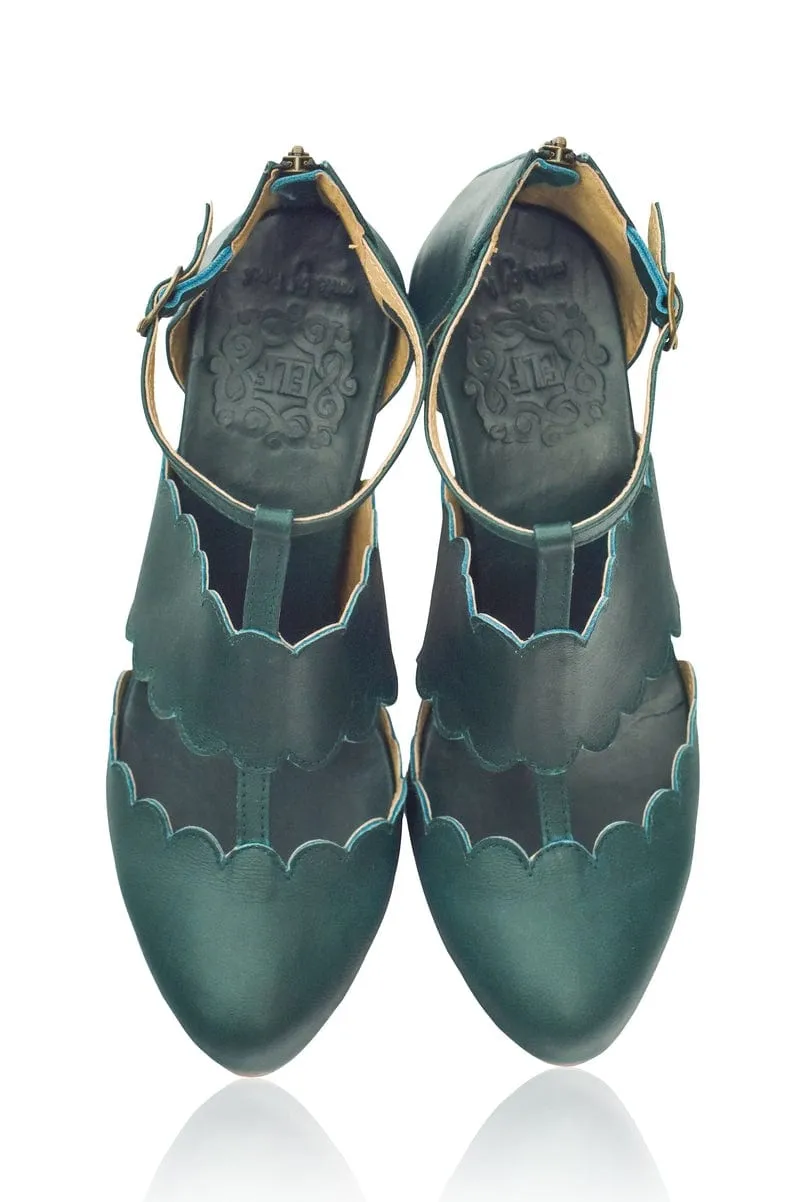 Incognito Leather Heels in Emerald