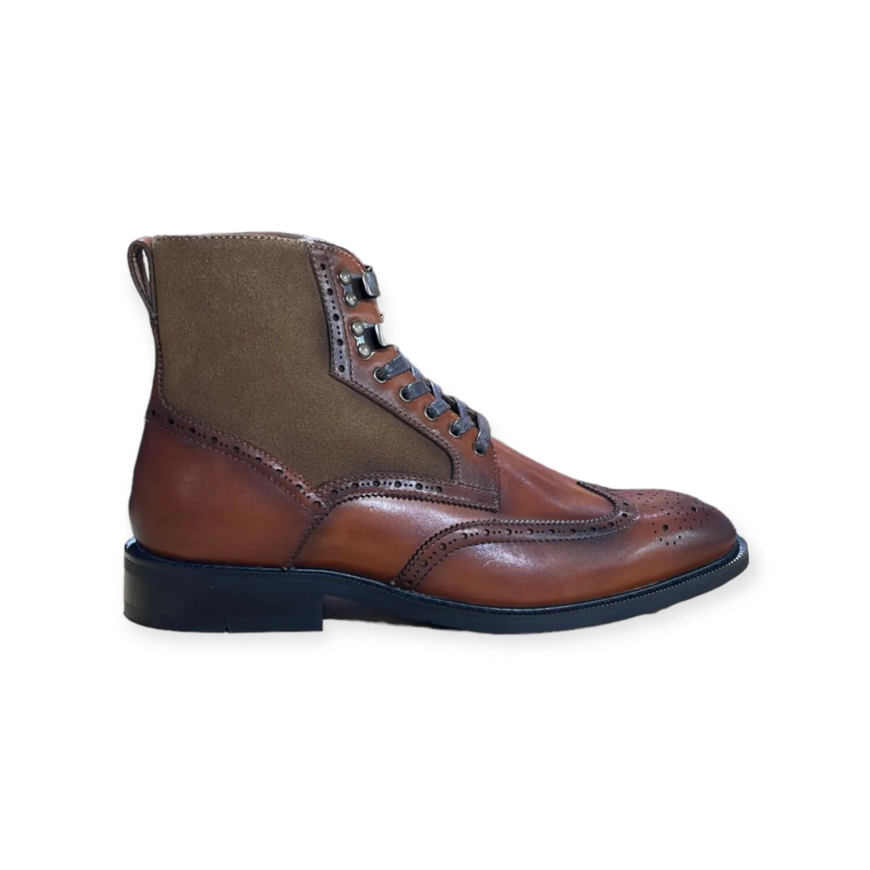 LA MILANO: Dubois Boots B521150