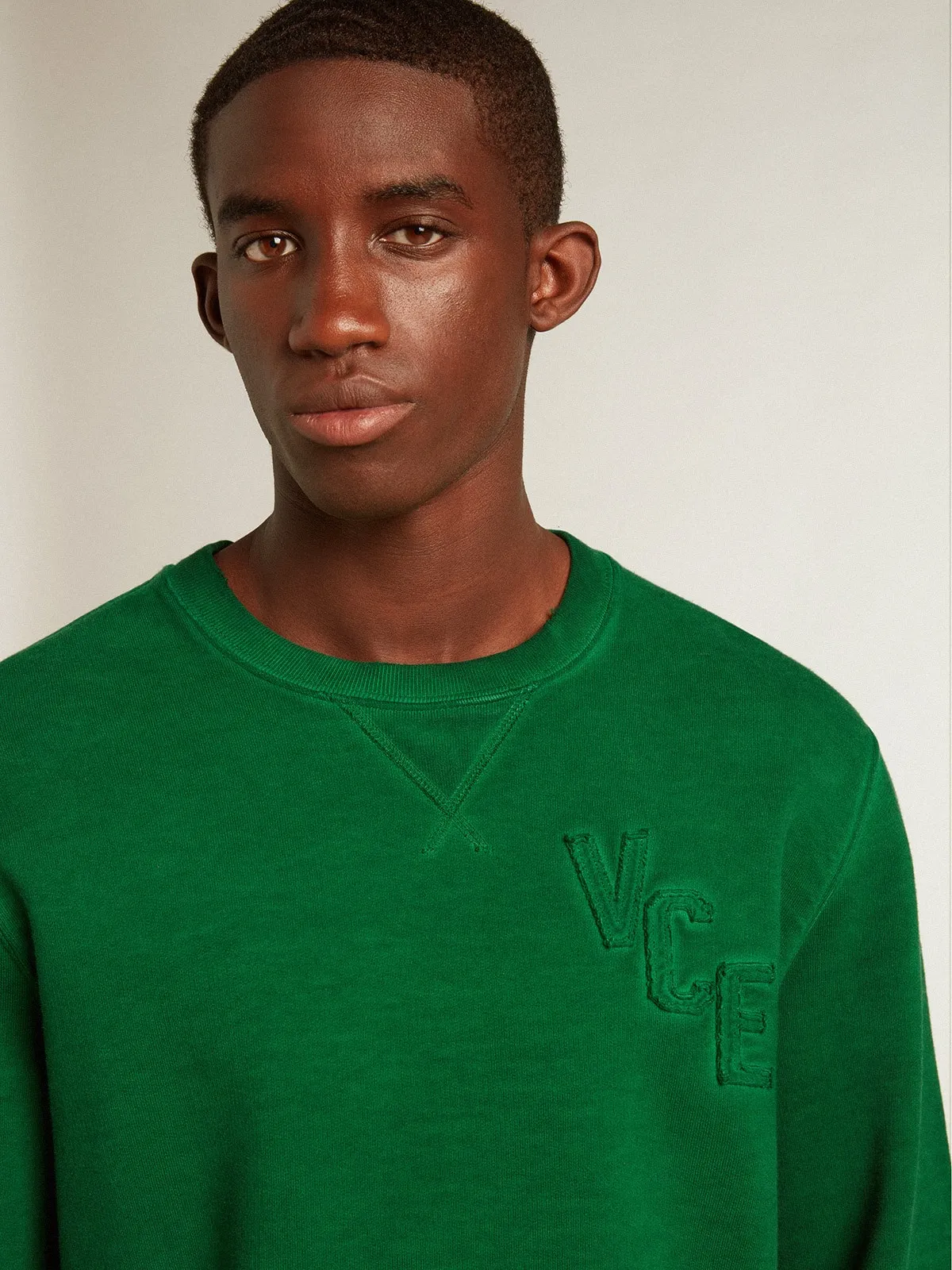 Round-neck sweatshirt in green cotton fleece 