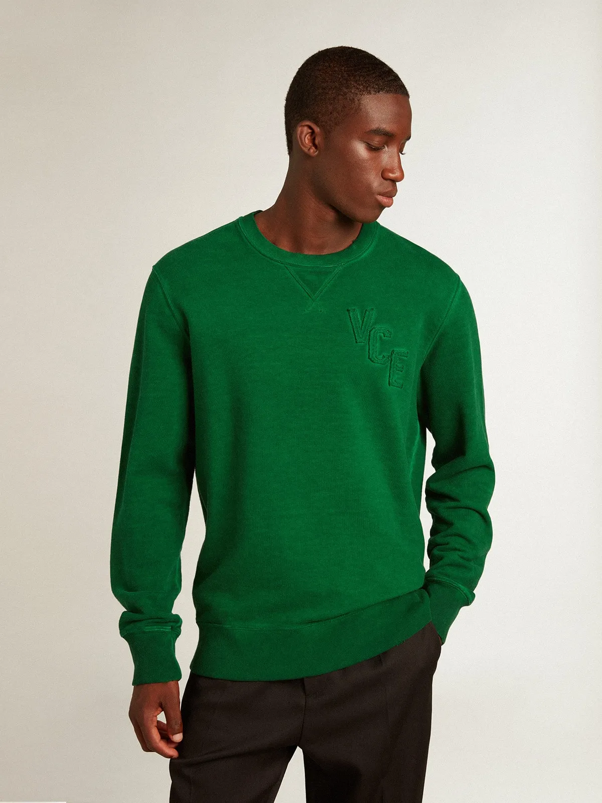 Round-neck sweatshirt in green cotton fleece 