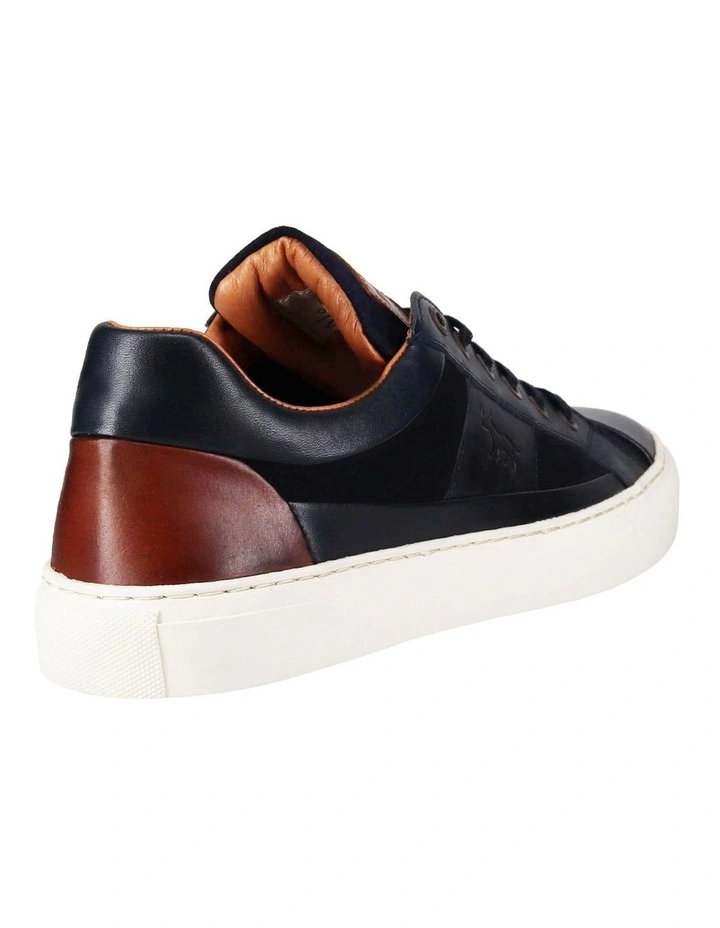 Slater Sneaker in Navy