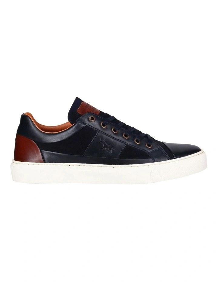 Slater Sneaker in Navy