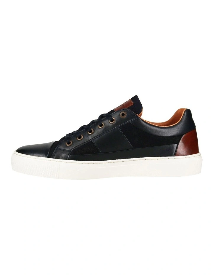 Slater Sneaker in Navy