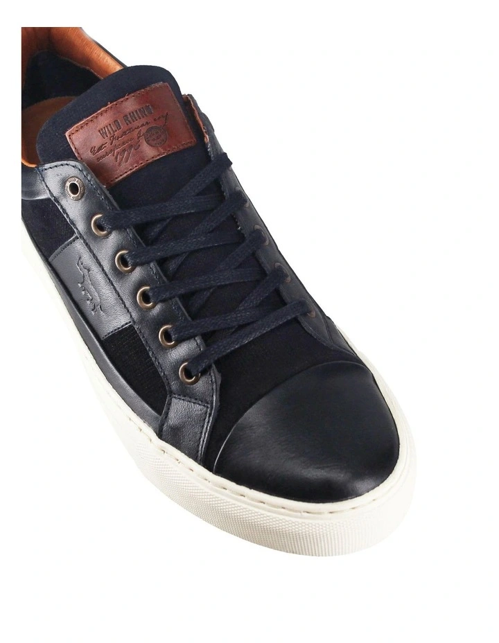 Slater Sneaker in Navy